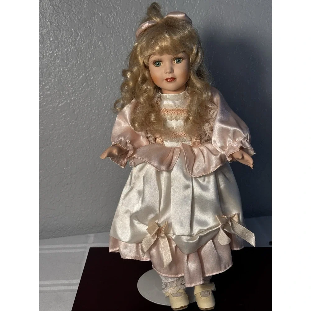 Lt Brown Hair Green Eyes Decorative Porcelain Doll Collection With Pink Outfit
